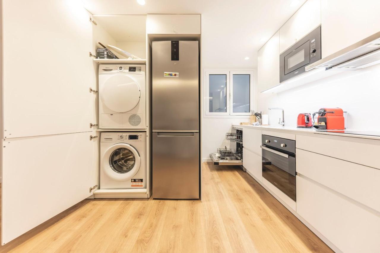 Bravissimo Afra, 2-Bedroom Apartment Χιρόνα Εξωτερικό φωτογραφία