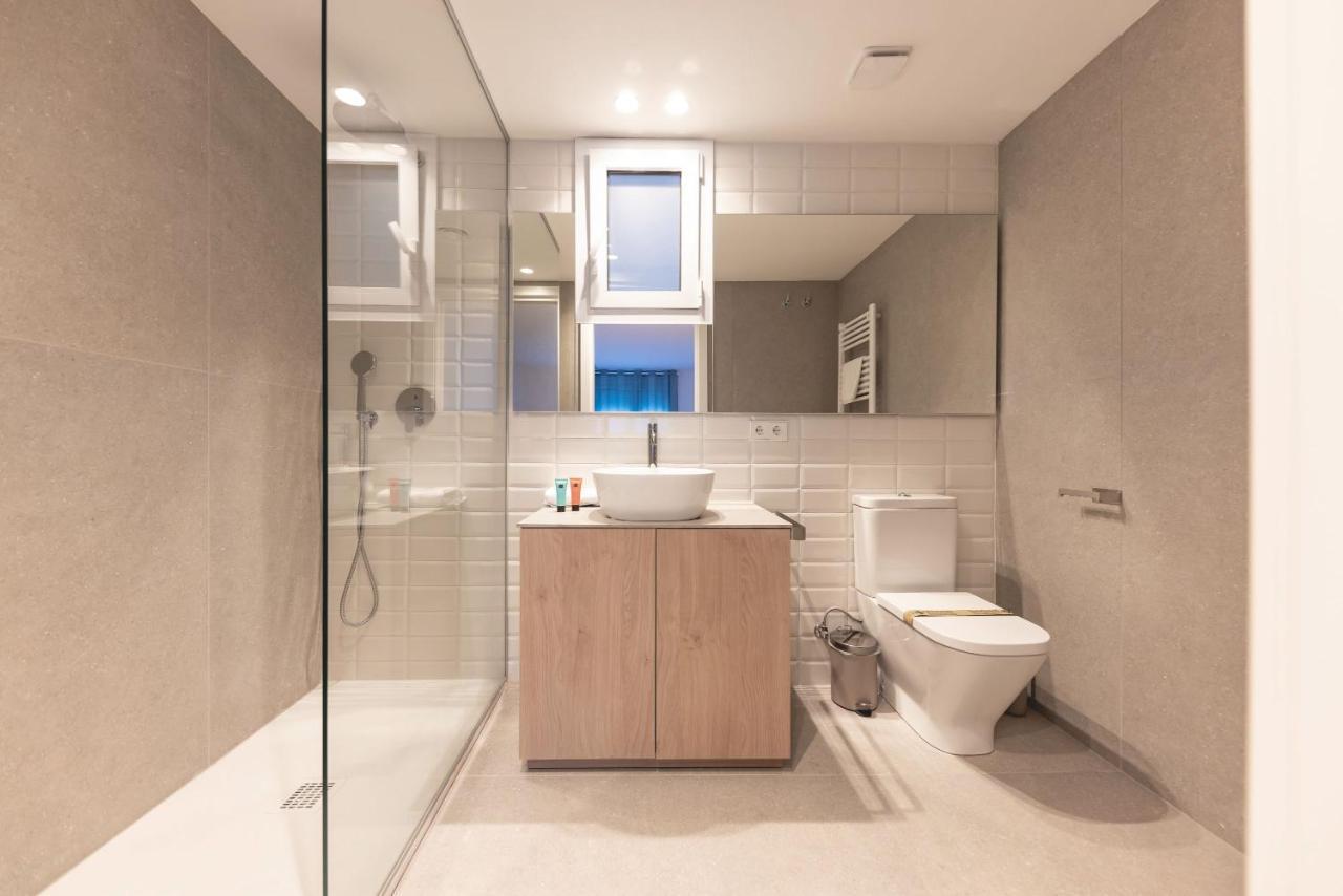 Bravissimo Afra, 2-Bedroom Apartment Χιρόνα Εξωτερικό φωτογραφία