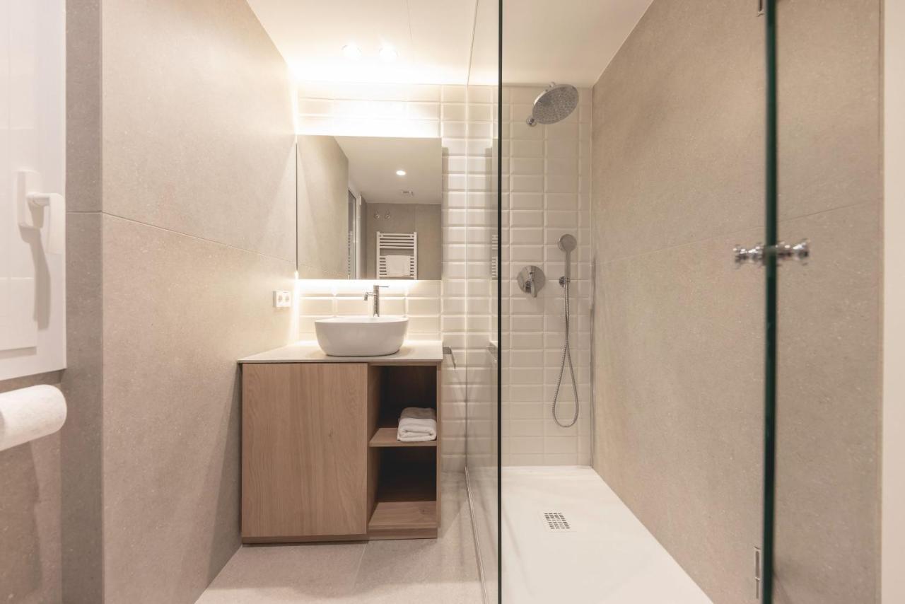 Bravissimo Afra, 2-Bedroom Apartment Χιρόνα Εξωτερικό φωτογραφία