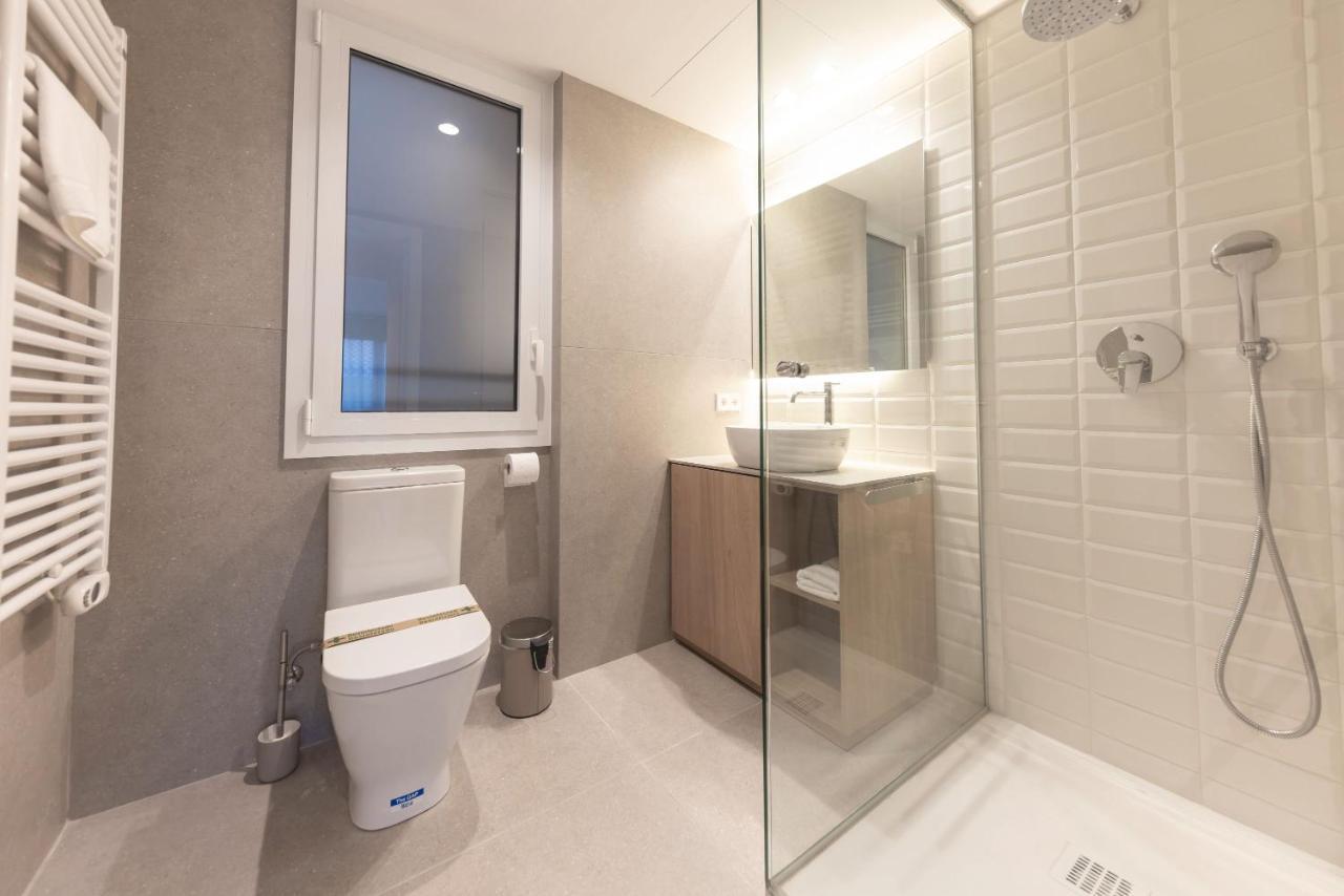 Bravissimo Afra, 2-Bedroom Apartment Χιρόνα Εξωτερικό φωτογραφία